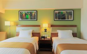 Holiday Inn&Suites Makati by IHG